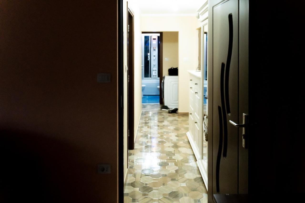 Apartamento Apartament Luxury Gura Humorului Exterior foto